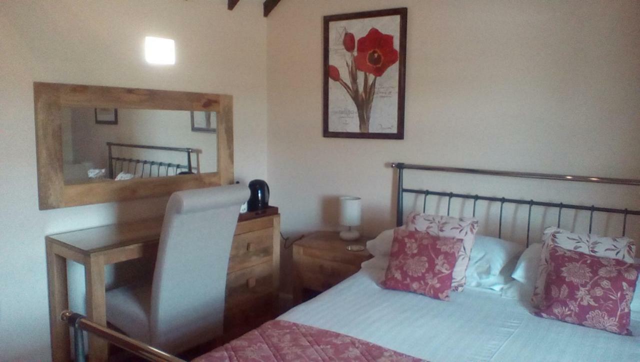 The Lincolnshire Poacher Inn Metheringham Dış mekan fotoğraf