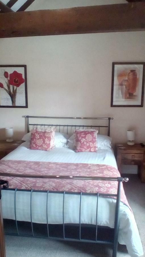 The Lincolnshire Poacher Inn Metheringham Dış mekan fotoğraf
