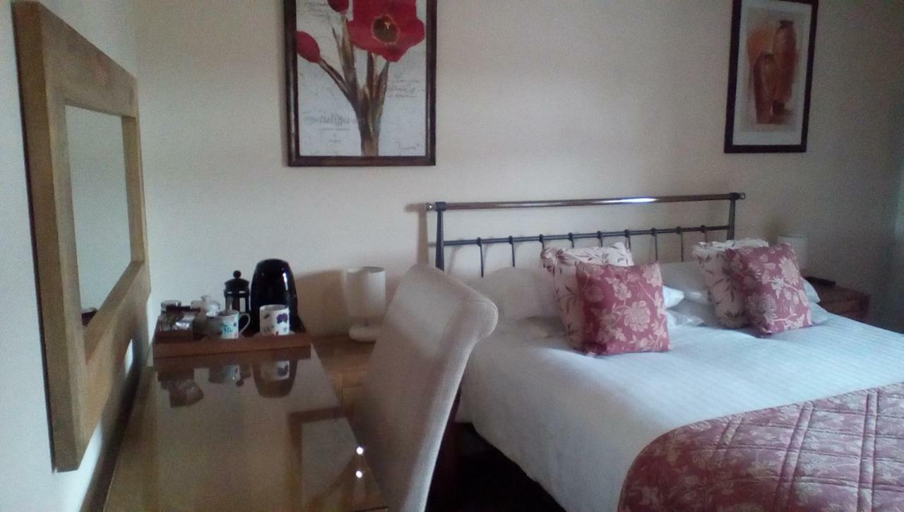 The Lincolnshire Poacher Inn Metheringham Dış mekan fotoğraf