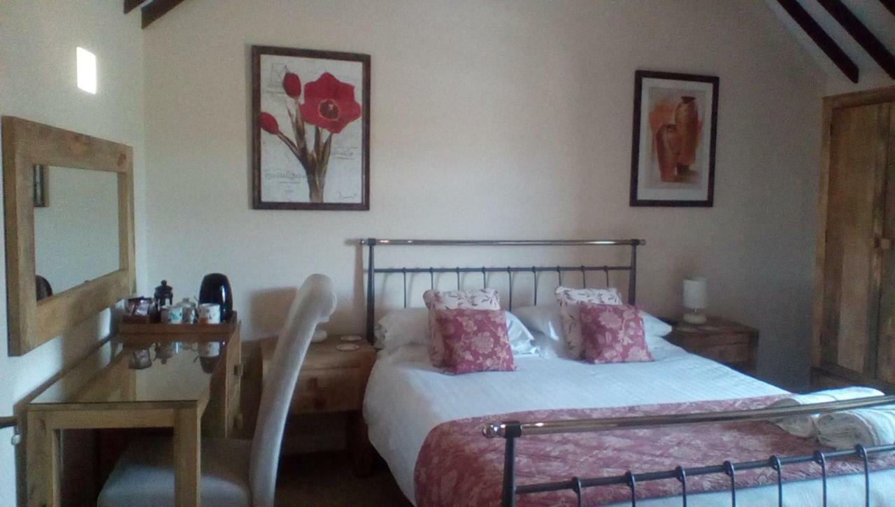 The Lincolnshire Poacher Inn Metheringham Dış mekan fotoğraf