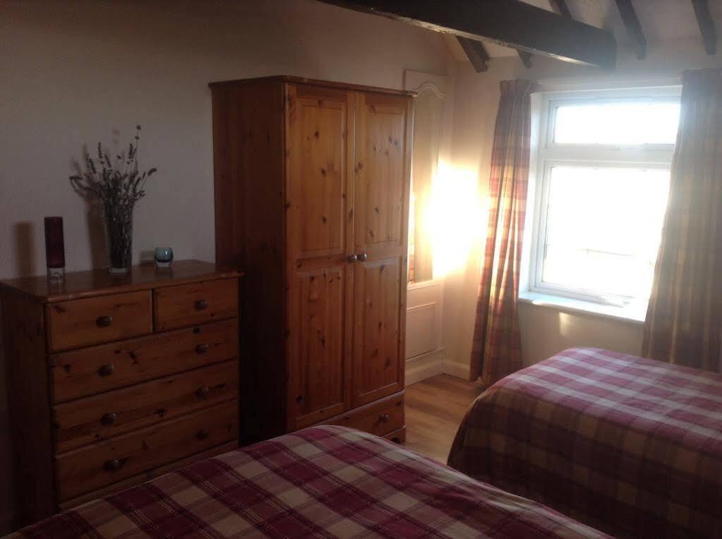The Lincolnshire Poacher Inn Metheringham Dış mekan fotoğraf